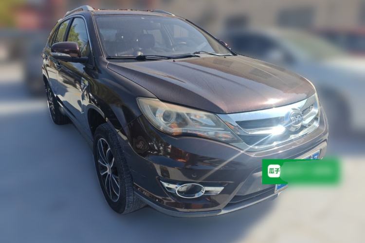 Used BYD S7 2015 2.0T Upgraded Automatic Flagship Version Front Right 45 Deg