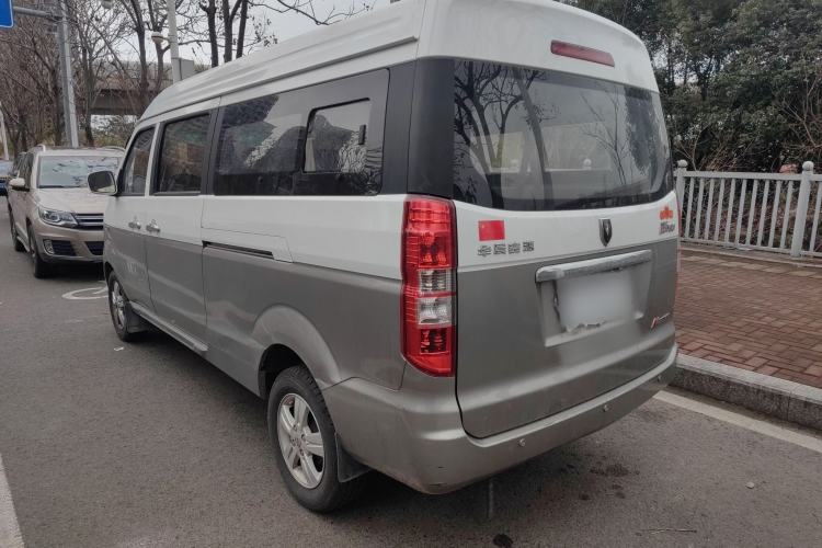 Used Jinbei New Hiace X30L 2021 1.5L Business Central Air-Conditioned Coach China VI Standard SWC15M