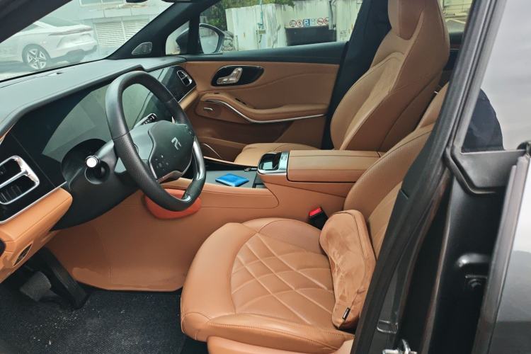 Used Rising R7 2023 Long-Lasting Screen King Edition Left Front Seat