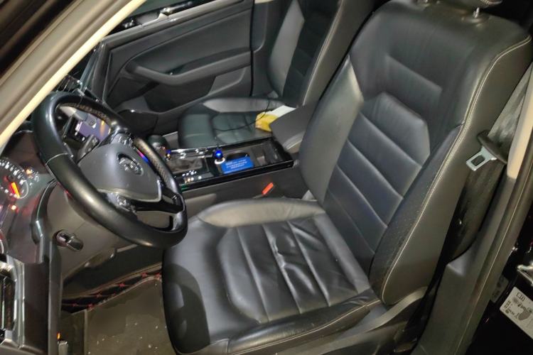 Used Volkswagen Phideon 2018 Revised Version 380TSI Two-Wheel Drive Business Edition
