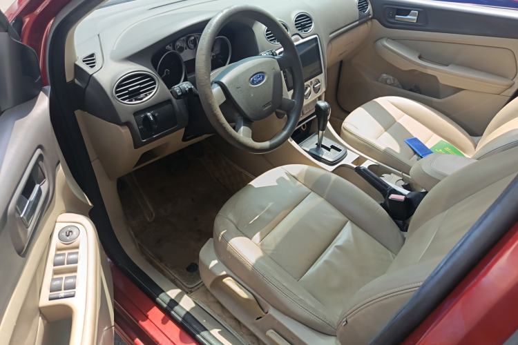 Used Ford Focus 2011 Hatchback 1.8L Automatic Fashion Edition Driver Seat