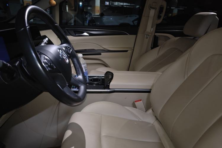 Used Buick GL8 2022 ES Landtrek 653T Luxury Edition