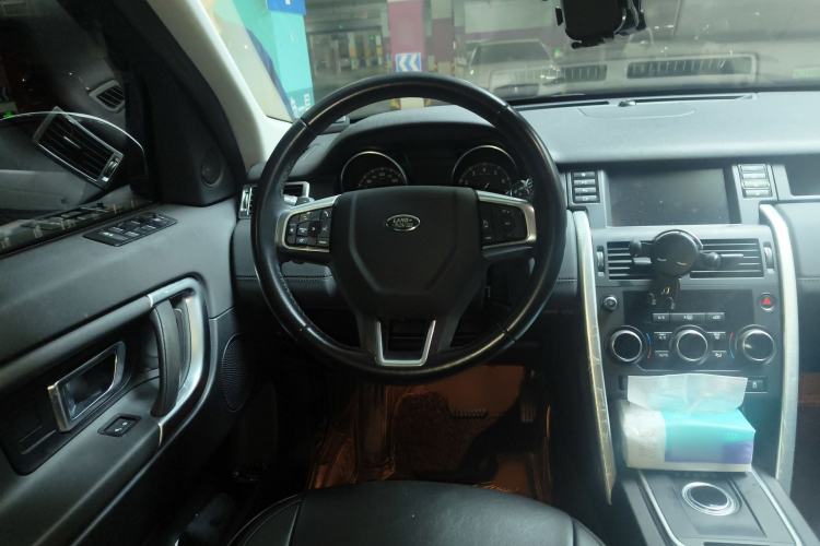 Used Land Rover Discovery Sport 2019 240 PS SE Version China V Standard Steering Wheel