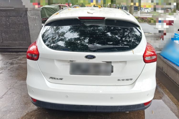 Used Ford Focus 2018 Hatchback Classic 1.6L Automatic Trendy SmartDrive Edition
