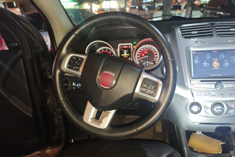 Used Fiat Freemont 2012 2.4L Luxury Edition
