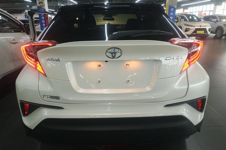 Used Toyota C-HR 2018 2.0L Luxury Edition China V Standard Rear