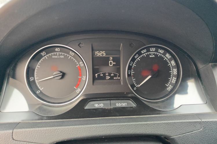 Used Skoda Rapid Spaceback 2016 Revised Version 1.6L Manual Front-Drive Edition