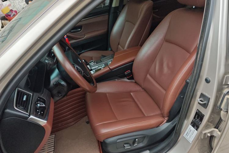 Used BMW 5 Series 2014 520Li Elegant Model
