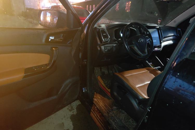 Used CHANGAN OSHAN CX70 2016 1.6L Manual Luxury Model Driver Seat