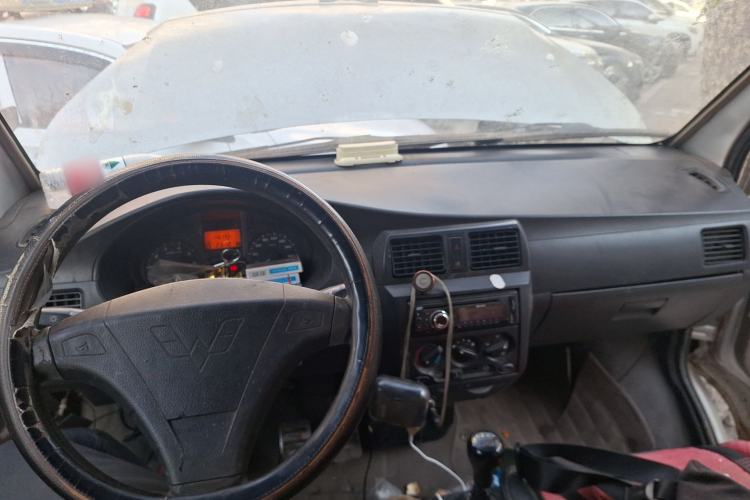 Used Wuling Rongguang 2011 1.2L Base Version