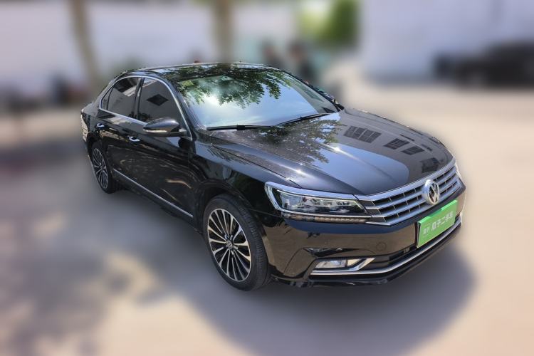 Used Volkswagen Passat 2017 330TSI DSG Luxury Edition
