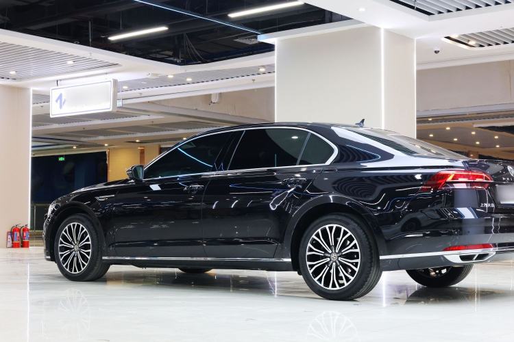 Used Volkswagen Phideon 2019 380TSI Two-Wheel Drive Business Edition China VI Standard