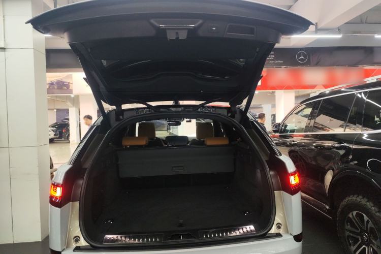 Used Land Rover Range Rover Velar 2023 250 PS Ebony Black Limited Edition