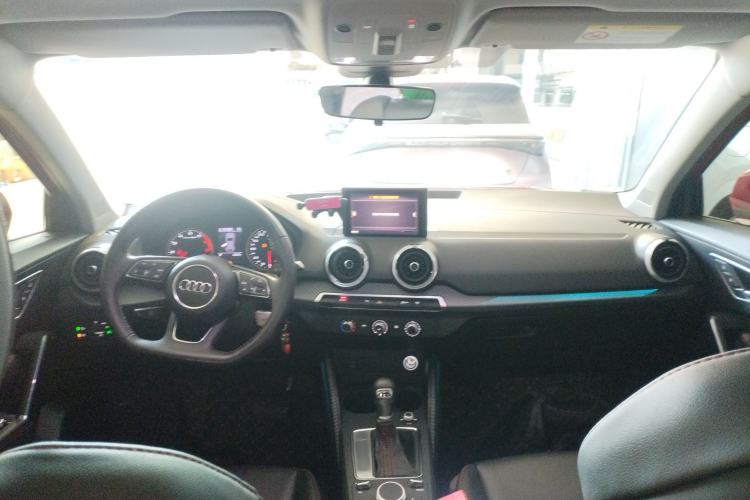 Used Audi Q2L 2022 35 TFSI Progressive Dynamic Edition Center Console