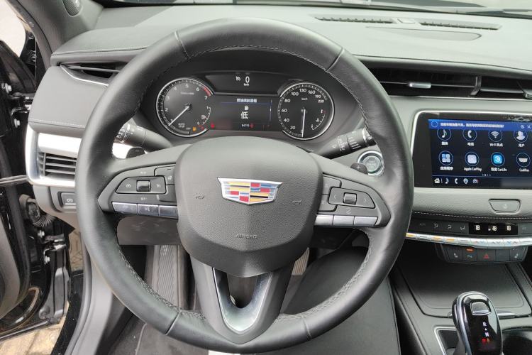 Used Cadillac XT4 2021 28T Two-Wheel Drive Leading Version
