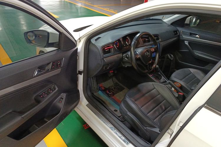 Used Volkswagen Lavida 2017 1.6L Automatic Comfort Edition Driver Seat