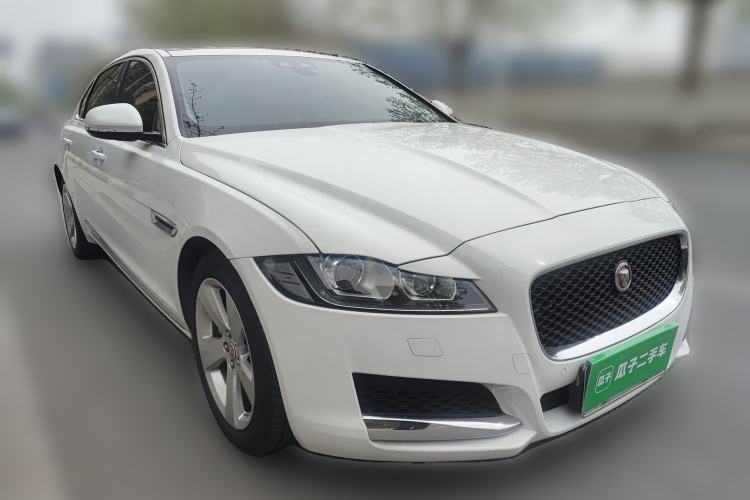 Used Jaguar XFL 2020 XFL 2.0T P200 Two-Wheel-Drive Elite Edition Front Right 45 Deg