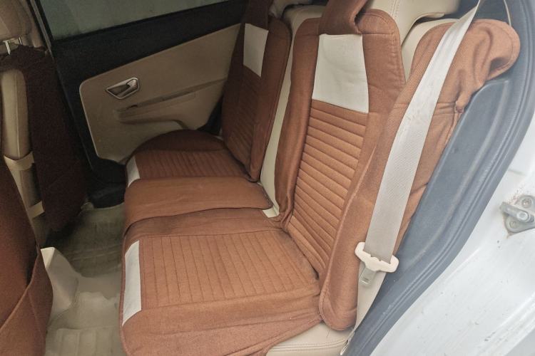 Used Chery Fengyun 2 2013 Hatchback 1.5L Manual Ruiyi Edition