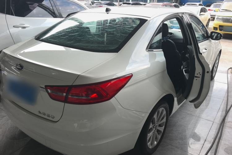 Used Ford Escort 2015 1.5L Automatic Fashion Model Rear Right 45 Deg