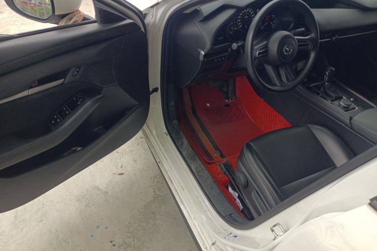 Used Mazda 3 Axela 2021 2.0L Automatic Zhiqing Edition Driver Seat
