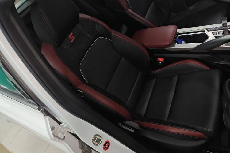 Used Geely Auto Coolray 2019 Sport Version 260T DCT Battle China VI Standard
