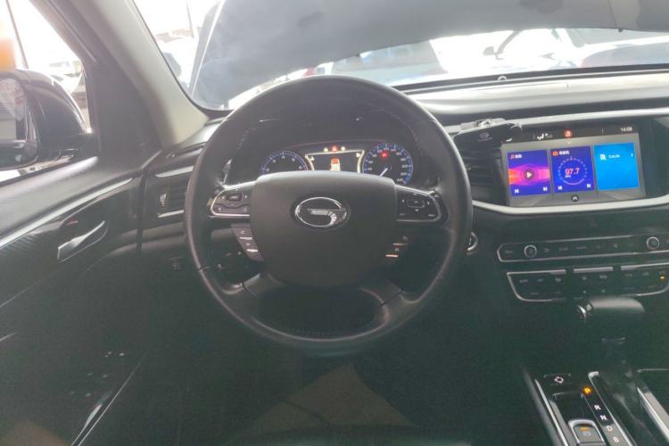 Used GAC Trumpchi GS7 2017 320T Two-Wheel-Drive Luxury Model Steering Wheel