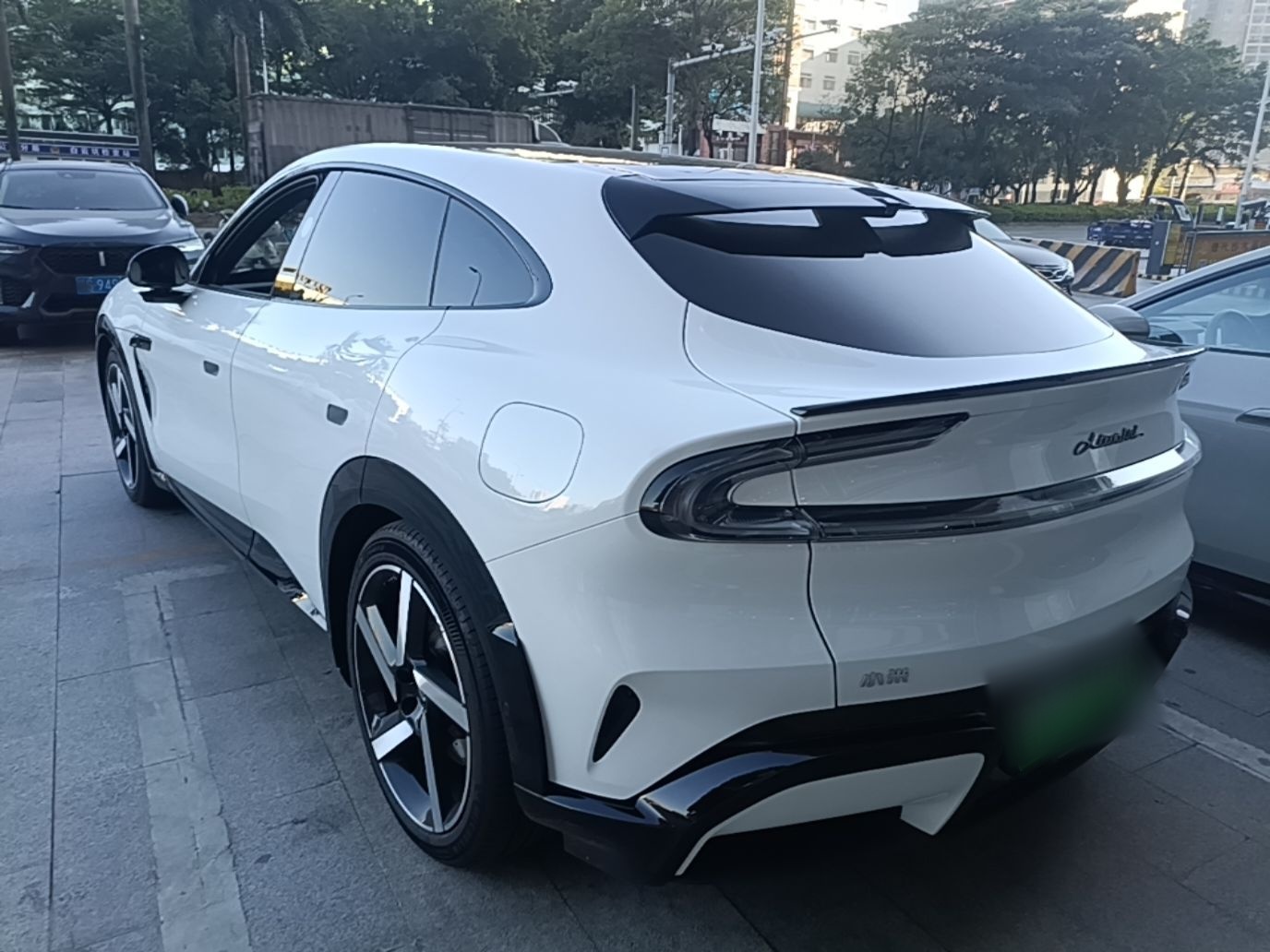 Xiaomi Auto YU7 2025 Ultra-Long Range High-Performance All-Wheel-Drive Max Edition — снимка 4
