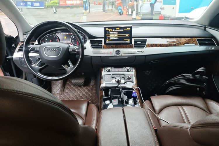 Used Audi A8 2017 A8L 40 TFSI Comfort Model Center Console