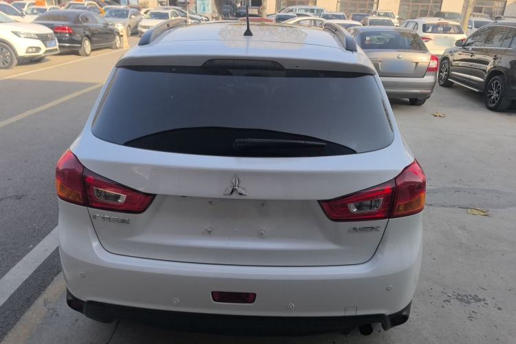 Used Mitsubishi ASX 2015 2.0L CVT Four-Wheel Drive Premium Edition