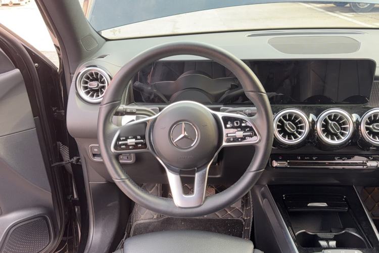 Used Mercedes-Benz GLB 2023 GLB 220 Fashion Model Steering Wheel