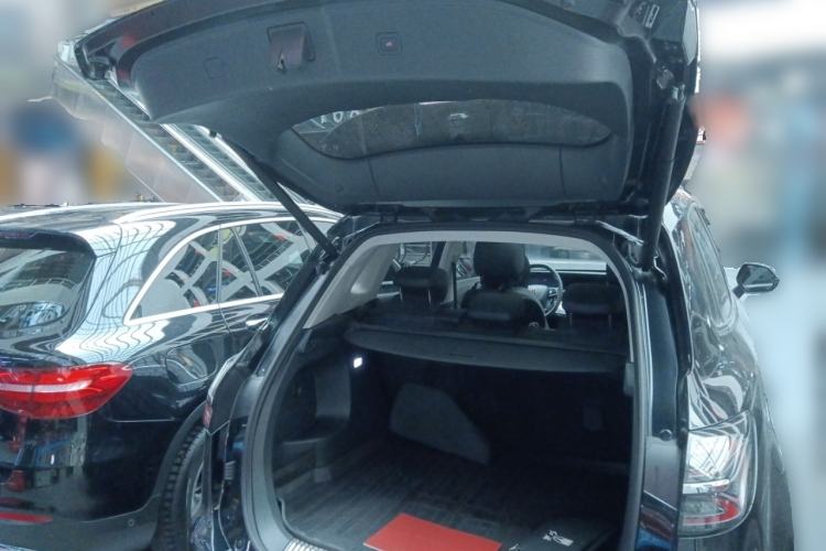 Used Hongqi HS5 2023 2.0T Four-Wheel Drive Flagship Pro Edition Trunk