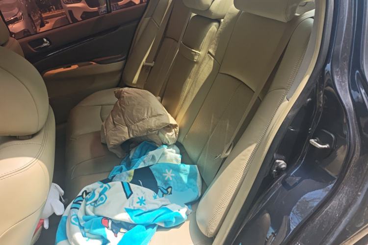 Used Infiniti G Series 2010 G25 Sedan Luxury Sport Edition Left Rear Seat