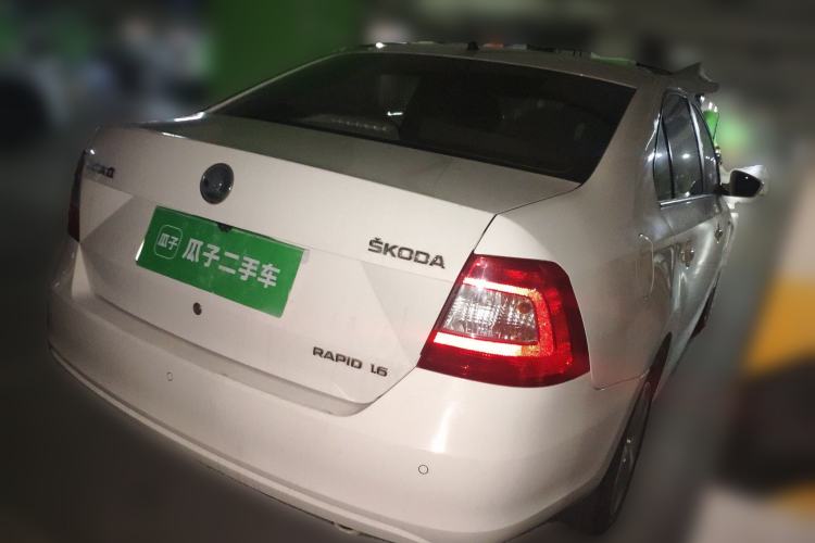 Used Skoda Rapid 2013 1.6L Automatic Smart Selection Model
