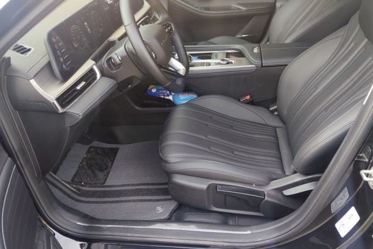 Used Chery Fengyun A8 2025 Model 70km Basic Version