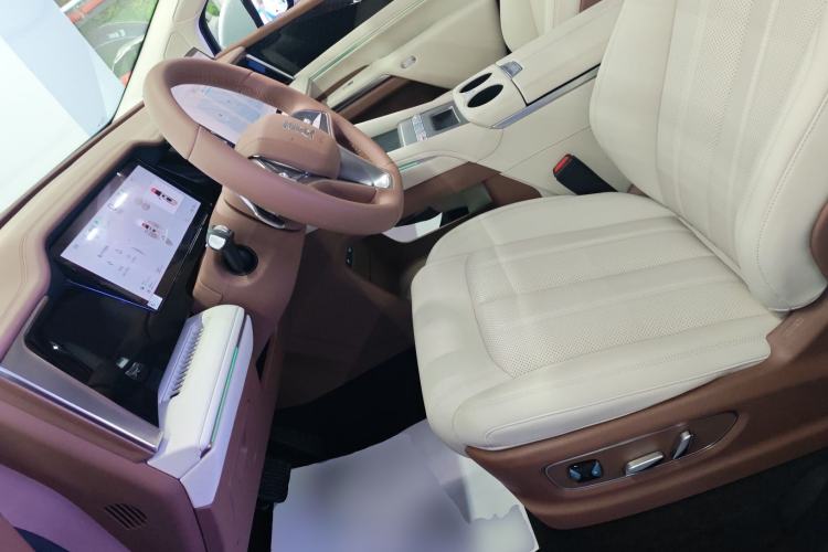 Used BYD Xia 2025 DM-i 1.5T 180km Excellence Model Left Front Seat