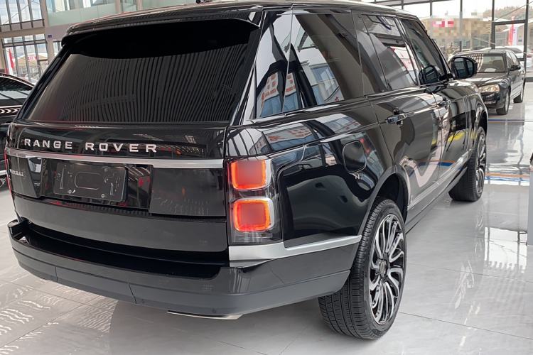 Used Land Rover Range Rover 2022 3.0 L6 360 PS Legacy Edition