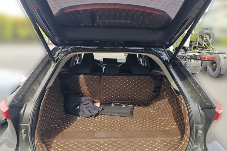 Used Toyota Harrier 2022 Dual-Engine 2.5L CVT Four-Wheel Drive Luxury Edition Trunk