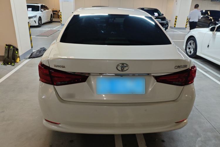 Used Toyota Crown 2015 2.0T Fashion Edition
