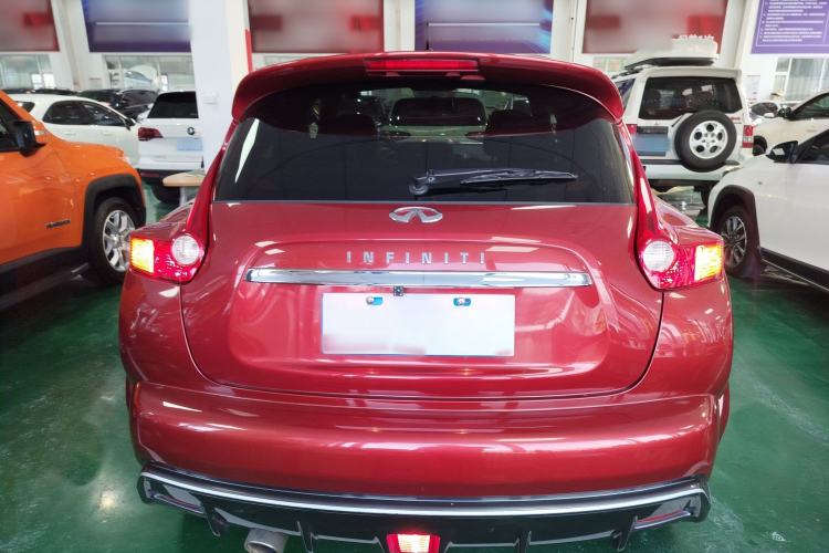 Used Infiniti ESQ 2014 1.6L Spontaneous Edition