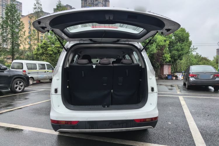 Used Baojun 730 2019 1.5T Manual Fashion Model 7-seater China VI