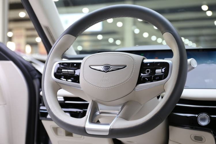 Used Genesis G80 2024 2.5T Rear-Drive Luxury Edition
