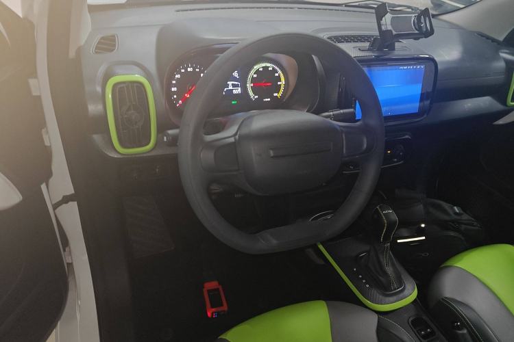 Used Roewe Clever 2021 302 km New Four-Seater Super-Efficient Version