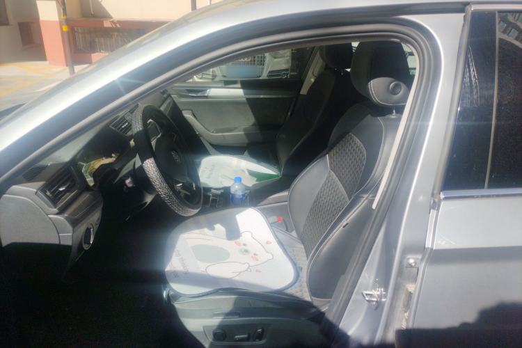 Used Skoda Superb 2016 TSI330 DSG Innovation Edition Left Front Seat