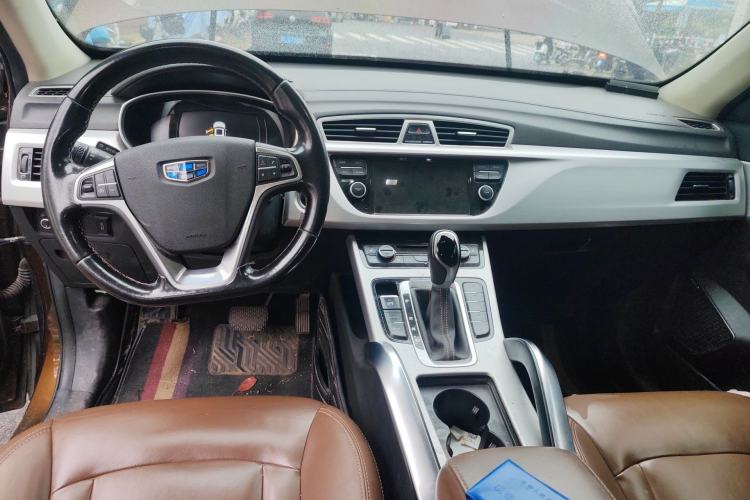 Used Geely Auto Emgrand X7 Sport 2016 1.8TD Automatic ZhiZun Version Center Console