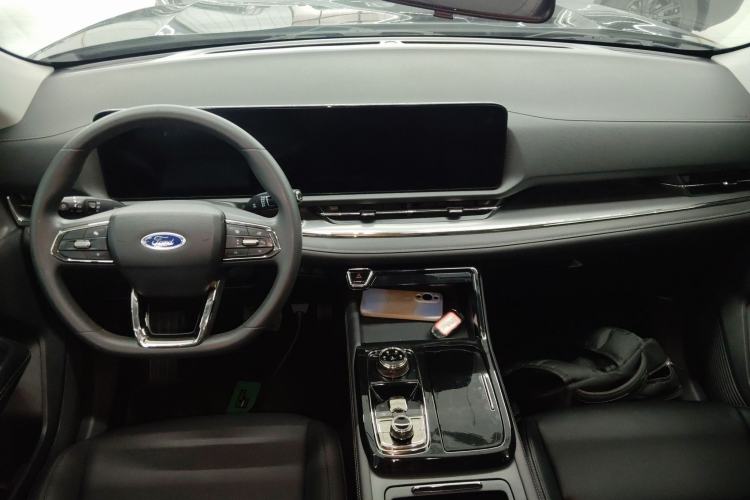 Used Ford Equator Sport 2023 EcoBoost 170 Prime Edition Center Console