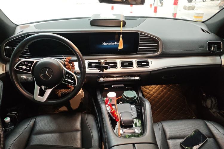 Used Mercedes-Benz GLE Coupe 2020 GLE 350 4MATIC Coupe SUV Luxury Model Center Console