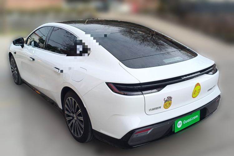 Used Geely Galaxy 8 2025 130km EM-P Starship Edition
