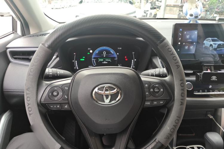 Used Toyota Corolla Cross 2024 2.0L Smart Electric Hybrid Dual-Engine Elite Edition Steering Wheel
