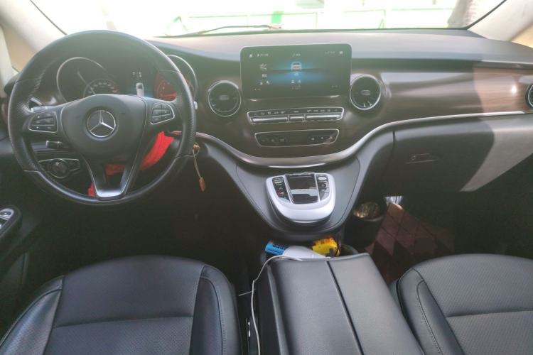 Used Mercedes-Benz V-Class 2021 V 260 Avantgarde Edition