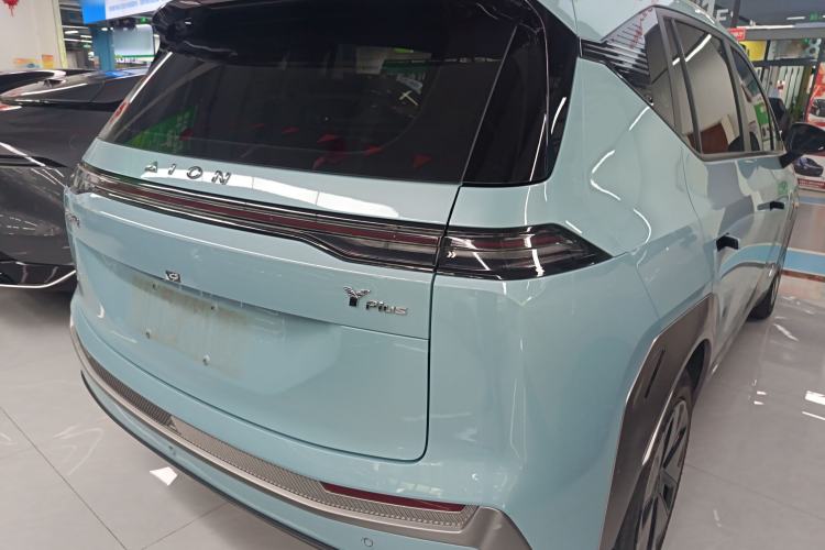 Used AION Y 2023 Younger